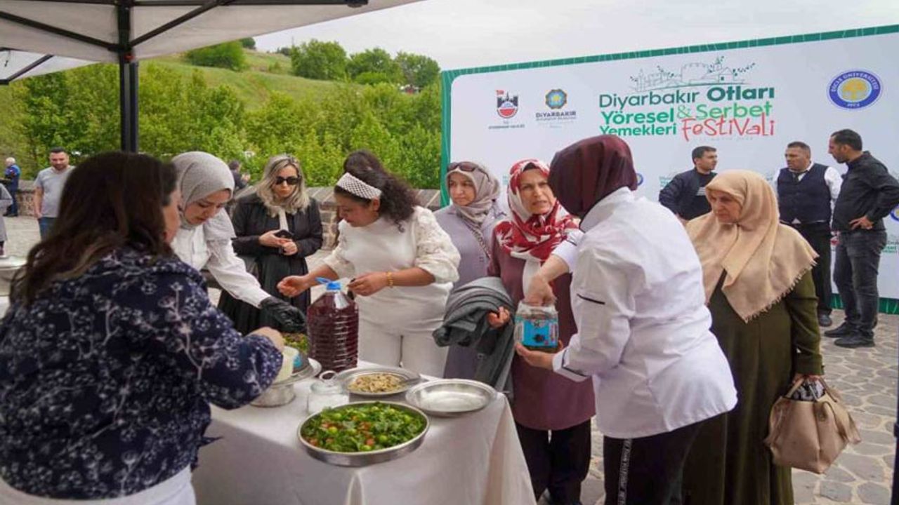 Diyarbakır otları ve şerbet festivali