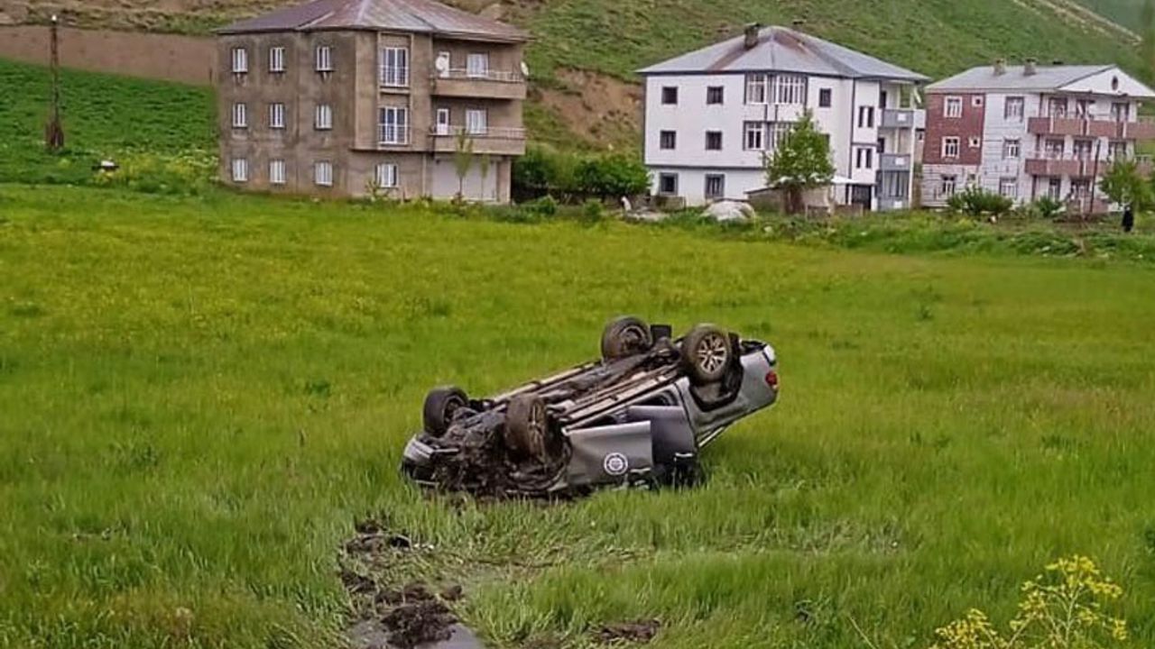 Yüksekova girişinde kaza