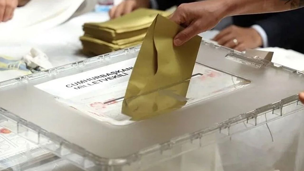 Yurt dışı oyları Yeşil Sol Parti'ye 3 vekil kaybettirdi