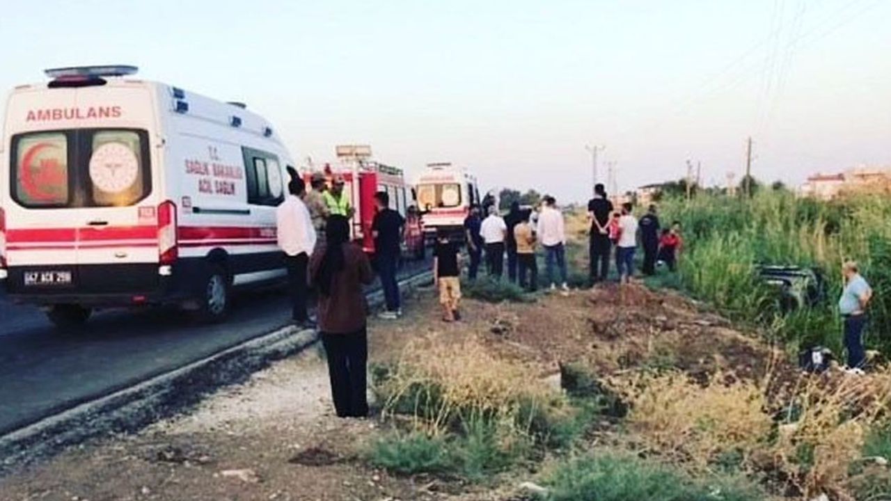 Nusaybin'de kontrolden çıkan otomobil takla attı: 5 yaralı