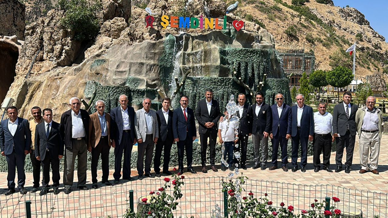 Hakkari Valisi Ali Çelik, Şemdinli'de ziyaretlerde bulundu