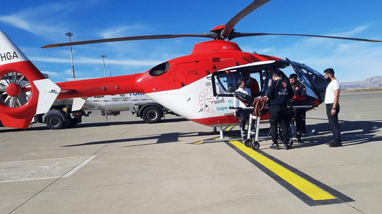 Cizre’de ambulans helikopter 6 aylık Büşra için havalandı