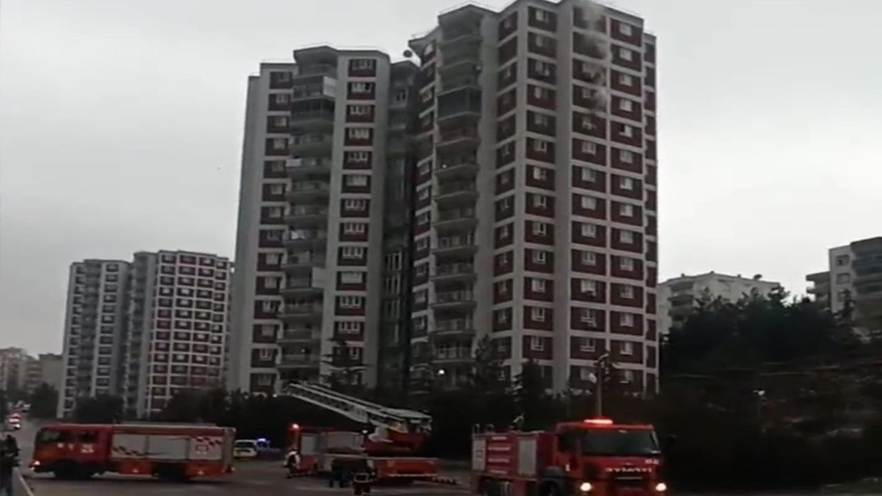 Mardin’de 15 katlı binada korkutan yangın