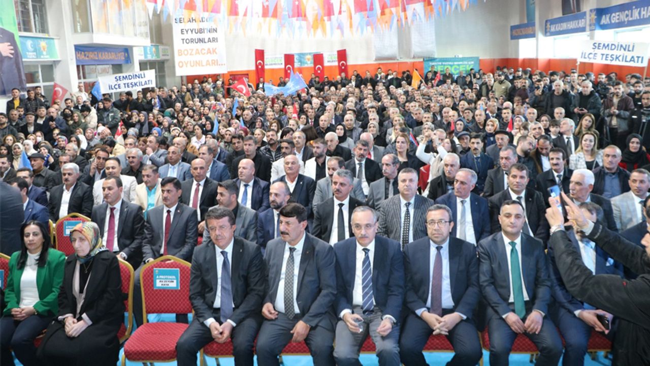 AK Parti Hakkari'de aday tanıtım toplantısı düzenlendi