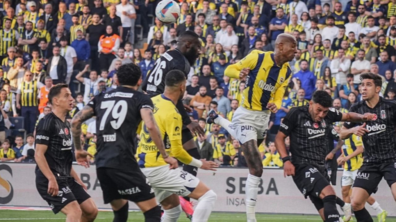 Derbi Kartal'ı! Fenerbahçe Kadıköy'de yıkıldı