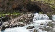 Van’da Doğanın Saklı Cenneti: Müküs Çayı Büyülüyor
