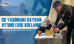 Şemdinli’de 118 yaşındaki kayran oy’unu evde kullandı