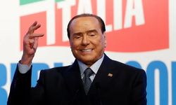 İtalya'nın eski başbakanı Silvio Berlusconi hayatını kaybetti