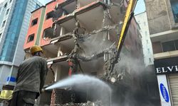 Yüksekova'da Eski Yapılar Yıkılıyor