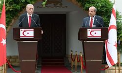 Erdoğan, Kuzey Kıbrıs'ta Ersin Tatar ile görüştü