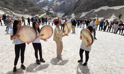 3 bin 400 rakımlı Sat Buzullarında festival tadında gezi