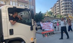 Hakkâri-Van karayolunu trafiğe kapatıp doğalgaz istediler