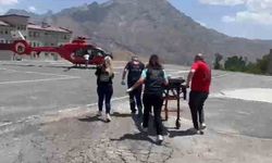 Yılanın ısırdığı vatandaş için ambulans helikopter havalandı