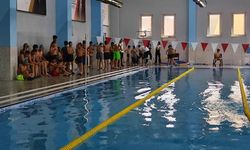 Yüksekova'da ilk kez yüzme yarışması düzenlendi