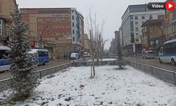Yüksekova'da kar yağışı