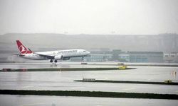 Yüksekova'da uçak seferleri iptal edildi