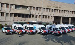 Batman’da 7 tam donanımlı ambulans ve 2 UMKE aracı hizmete alındı
