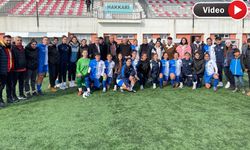 Yüksekova Belediye Spor farklı kazanmaya devam ediyor