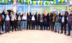 Diyarbakır’da DEVA Partisi Bağlar İlçe Teşkilatı üyeleri AK Parti’ye katıldı
