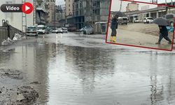 Yüksekova’da etkili olan sağanak yağışlar alt yapı sorunlarını da gün yüzüne çıkarttı