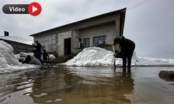 Yüksekova’da sağanak yağış hayatı olumsuz etkiledi