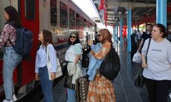 "Turistik Diyarbakır Ekspresi" ile Diyarbakır’a gelenler kente hayran kaldı