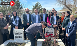 Gazeteci Buldan Yüksekova’da  mezarı başında anıldı