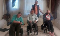 Üç kardeş, akülü sandalyelerine kavuştu