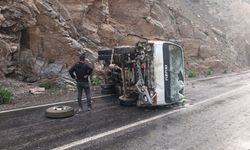 Hakkari yolunda kaza : 2 yaralı