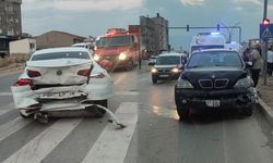 İpekyolu'nda trafik kazası: 3 yaralı