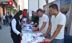 Hakkari üniversitesi Yüksekova'da stant açtı