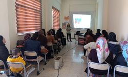 Yüksekova'da Aile İçi Eğitim semineri