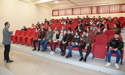 Hakkari'de Kariyer Semineri Düzenlendi