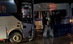 Manisa'da iki işçi servis çarpıştı: 35 yaralı