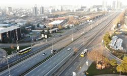 Yılın ilk gününde İstanbul’da yollar boş kaldı