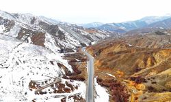 Bitlis’te dağların bir yanı kar, bir yanı bahar