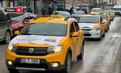 Yüksekova’da taksiciler Kadınlar Günü’nde farkındalık yarattı
