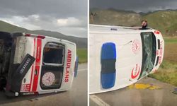 Yüksekovada  Ambulans ve Sivil Araç Çarpıştı: 6 Yaralı