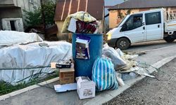 Mahalle sakinleri çöplerin toplanmasını istiyor