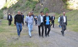 DEM Parti Hakkari Milletvekilleri, Avaşin Deresi’nde Kaybolan Neçir Kom’un Ailesiyle Bir Araya Geldi