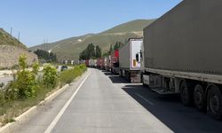 Esendere Gümrük Kapısı’nda 10 Kilometrelik Tır Kuyruğu