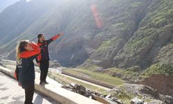Hakkari’de Dağda Kaybolan Yaşlı Adam Yaralı Bulundu