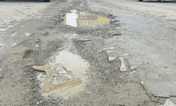 Hakkari Sanayi Sitesinde Yol tepkisi: Esnaftan Yetkililere Sitem