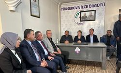 AK Parti heyeti, Yüksekova’da Sırrı Süreyya Önder için kurulan taziyeye katıldı