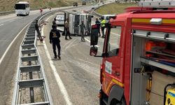 Van-Gürpınar karayolunda kamyonet yan yattı: 1 yaralı