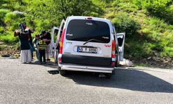 Navigasyonun yanlış yola yönlendirdiği aileyi taşıyan araç kaza yaptı: 5 yaralı