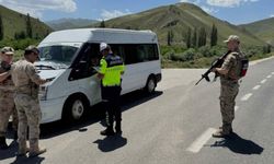 Hakkâri’de yol uygulaması, 5 sürücüye ceza