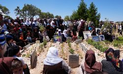 Mazıdağı’nda yangın faciasında hayatını kaybeden 10 kişi anıldı