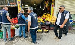 Yüksekova'da Zabıta Ekiplerinden Kaldırım İşgallerine Sıkı Takip