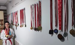 14 yaşında 150’den fazla madalyası var